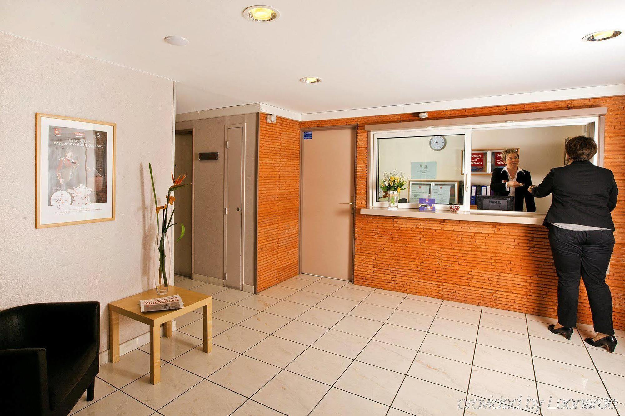 Sejours & Affaires Toulouse De Brienne Aparthotel Buitenkant foto
