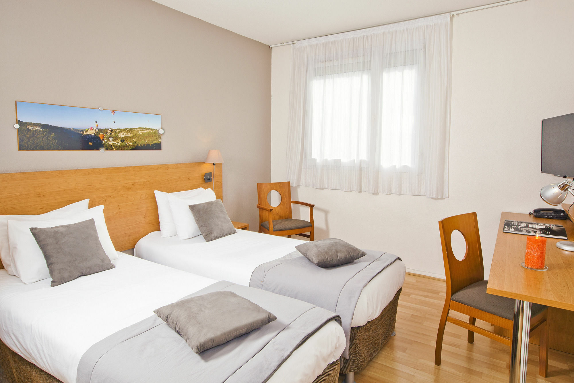 Sejours & Affaires Toulouse De Brienne Aparthotel Buitenkant foto