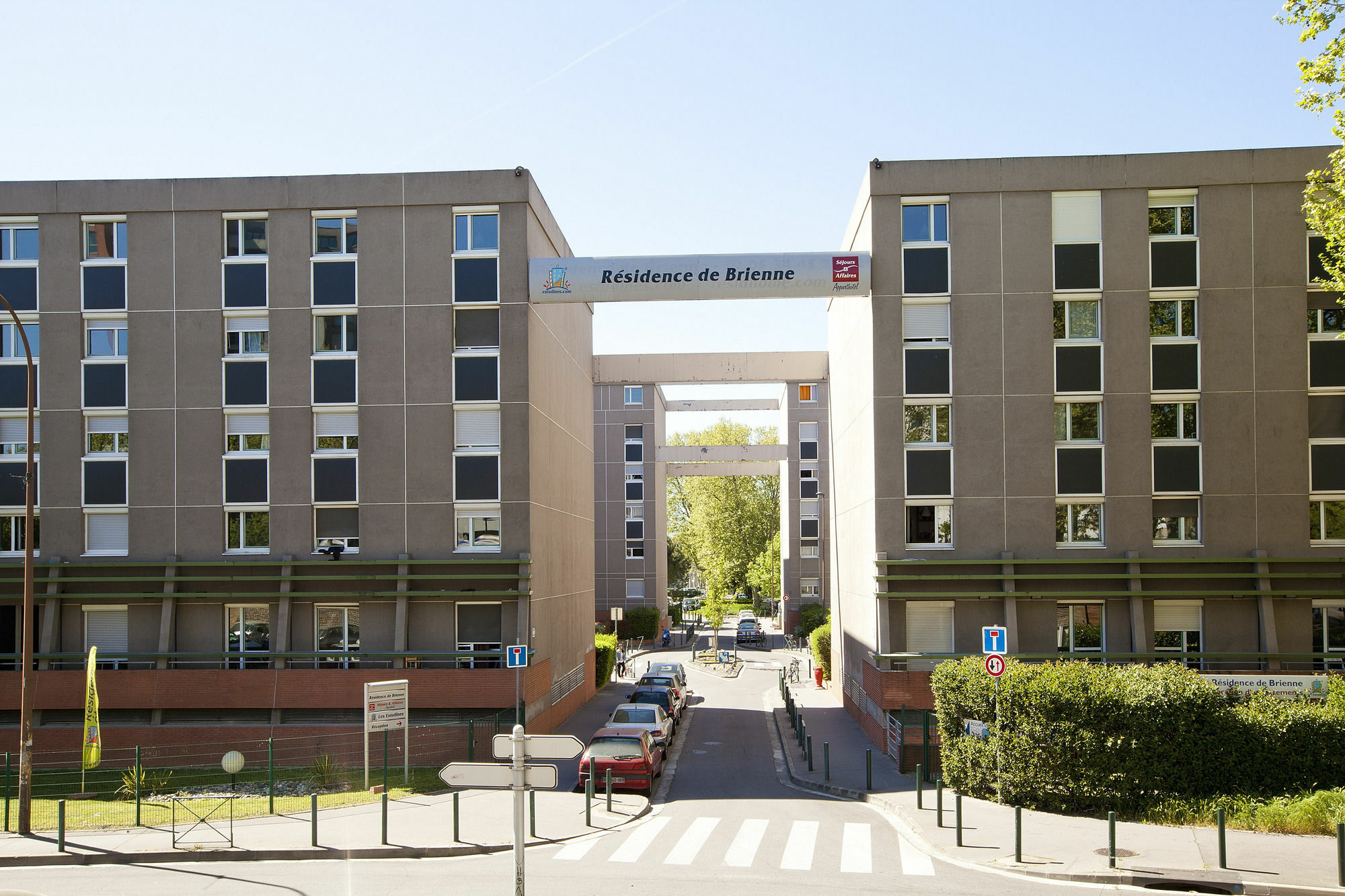 Sejours & Affaires Toulouse De Brienne Aparthotel Buitenkant foto